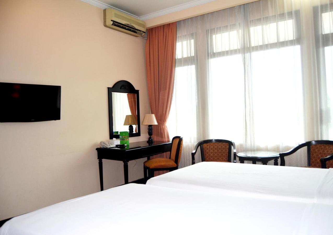 Yasmin Hotel Puncak Ngoại thất bức ảnh