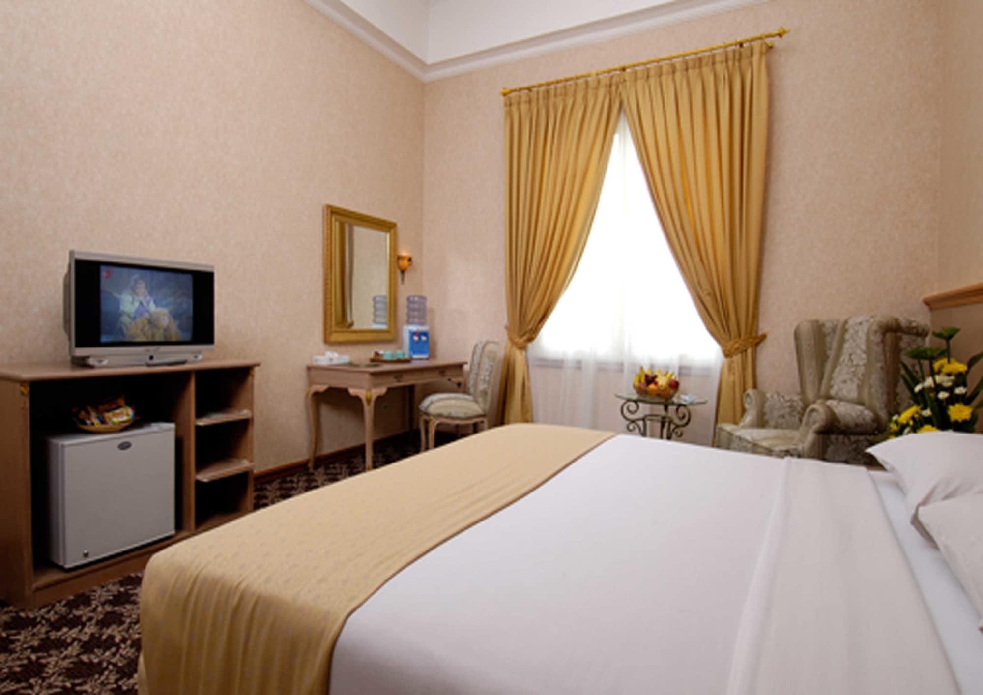 Yasmin Hotel Puncak Ngoại thất bức ảnh