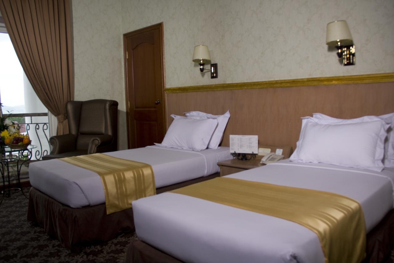 Yasmin Hotel Puncak Ngoại thất bức ảnh